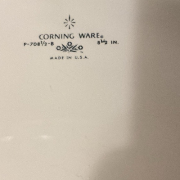 Corning Ware Vintage P-708 1/2-B round baking dish in Avocado Green. - Picture 2 of 3